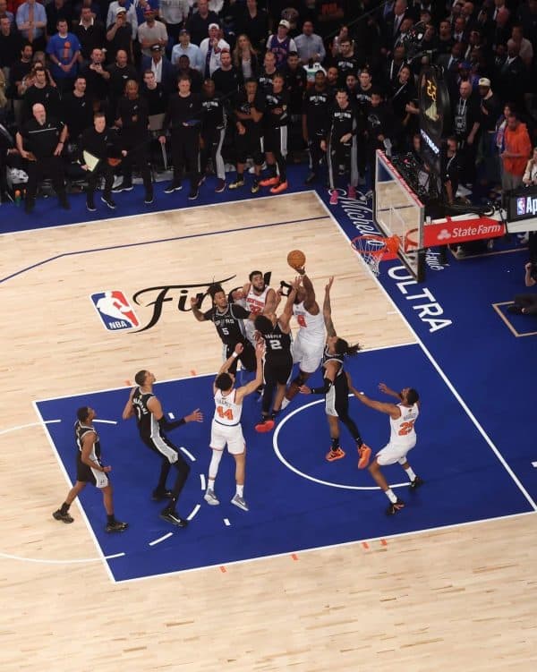 Knicks Rally From 29 Down to Beat Spurs, Take 3-1 NBA Finals Lead