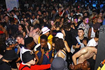 UK police mistake COVID-19 vaccine queue for illegal rave – Mix Session