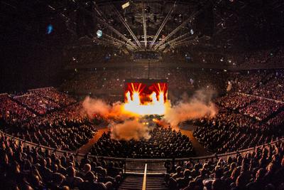 Dutch clubbers temporarily return to dancefloors for COVID-19 study