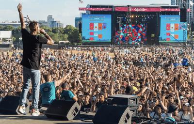Lollapalooza's founder sparks hope for 2021 event with vow to see festival-goers 'soon' – Mix Session Lollapalooza's founder sparks hope for 2021 event with vow to see festival-goers 'soon'