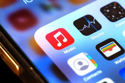 Apple Music is bringing lossless quality to streamers