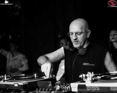 Sven Väth christens Tesla’s new Berlin Gigafactory with exclusive set
