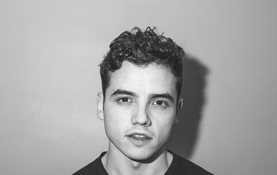 KC Lights Delivers Uplifting Festival Piano Edit Of His Collab With Kye Sones, ‘Hold On’