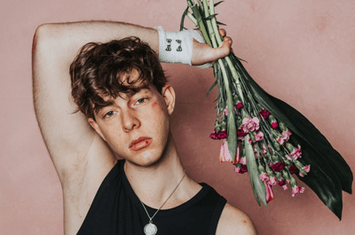London-Based Mik Ivy Drops New Alt-Pop Single ‘Superman’ Ahead of Album Release